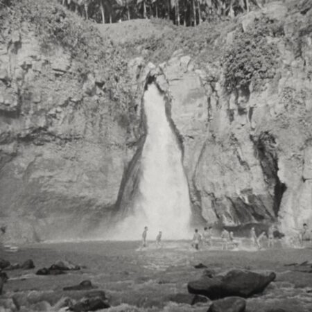 tegenungan-air-terjun-gianyar